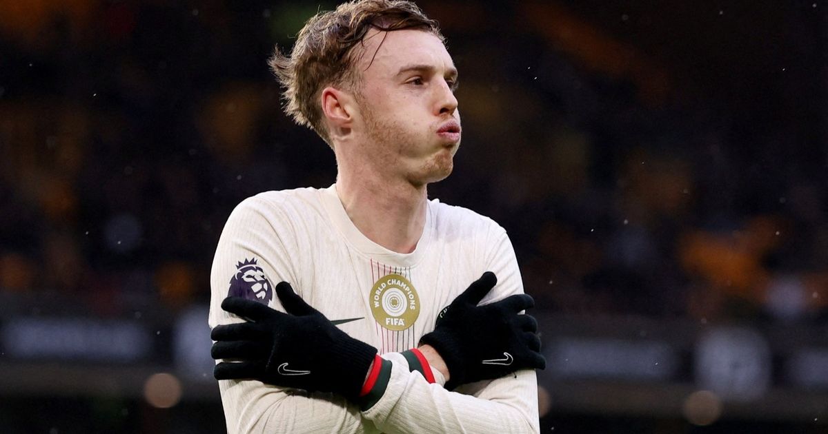 رغم نفي اللاعب.. مانشستر يونايتد "مهووس" بنجم تشيلسي