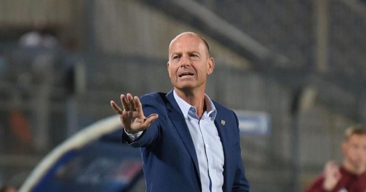 مدرب الأهلي توروب: أرفض الاستقالة.. وهدف تريزيغيه ليس تسللاً