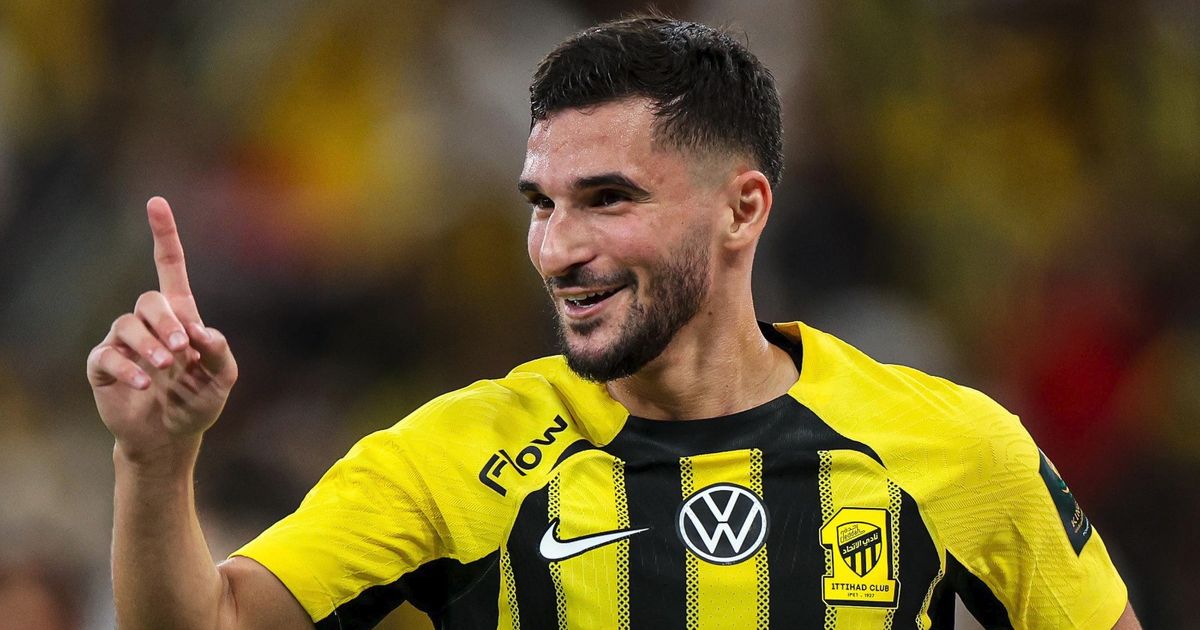 عوار: الدوري السعودي مدهش وبنزيما أحدث فارقاً كبيراً بقراري