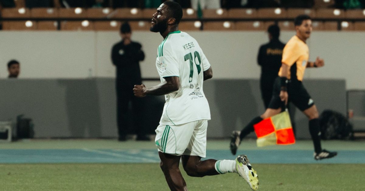 شاهد.. الأهلي يتقدم على ضمك في الشوط الأول ويعتلي الصدارة مؤقتاً