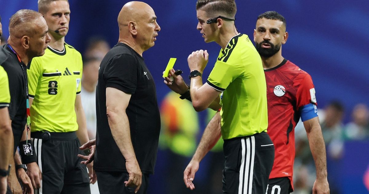 مساحات سبورت : إيقاف حسام حسن 3 مباريات وزيكو 5 مباريات بسبب أحداث مباراة الأرجنتين
