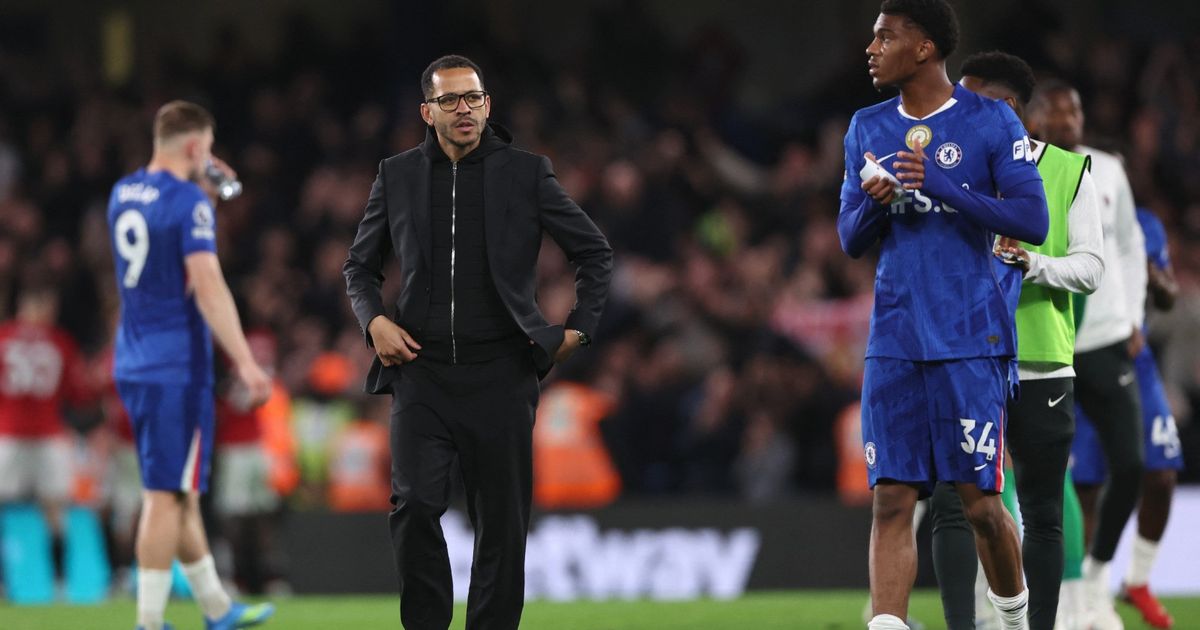 تشيلسي يستهدف مدرباً في الدوري السعودي لخلافة ليام روسينيور