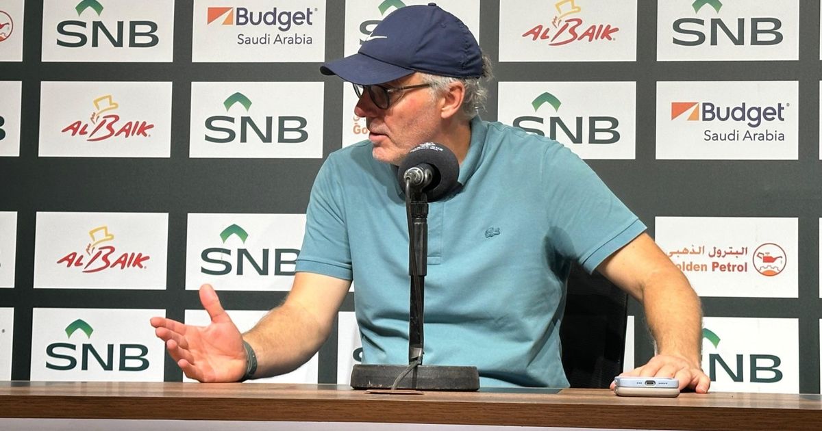 هل يشارك بنزيما أمام النصر في الكلاسيكو؟.. لوران بلان يجيب