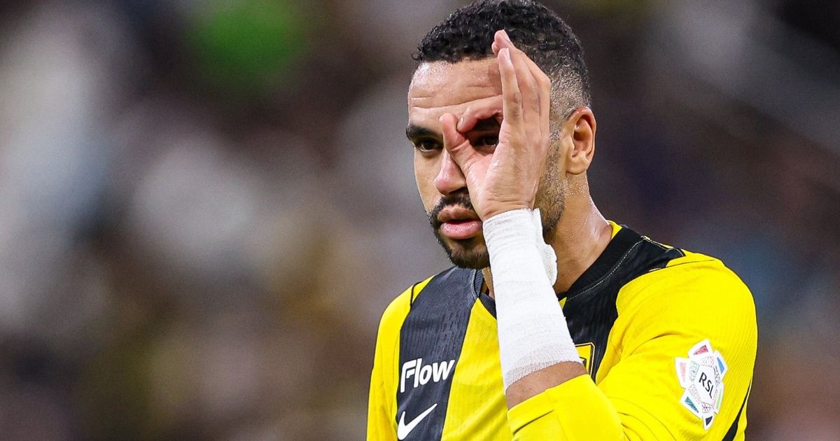 شاهد.. الاتحاد يبدأ الدوري السعودي بتعادل مع الخلود بعد "طرد وصفقة"