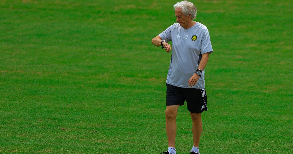 بالأرقام.. كيف كانت نتائج جيسوس أمام الأهلي قبل نهائي السوبر السعودي؟