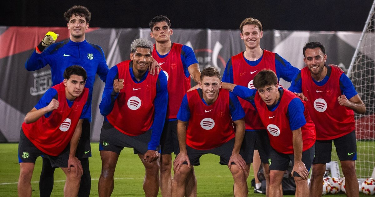 فليك و12 لاعباً ينتظرون "الفرحة الأولى" مع برشلونة في جدة