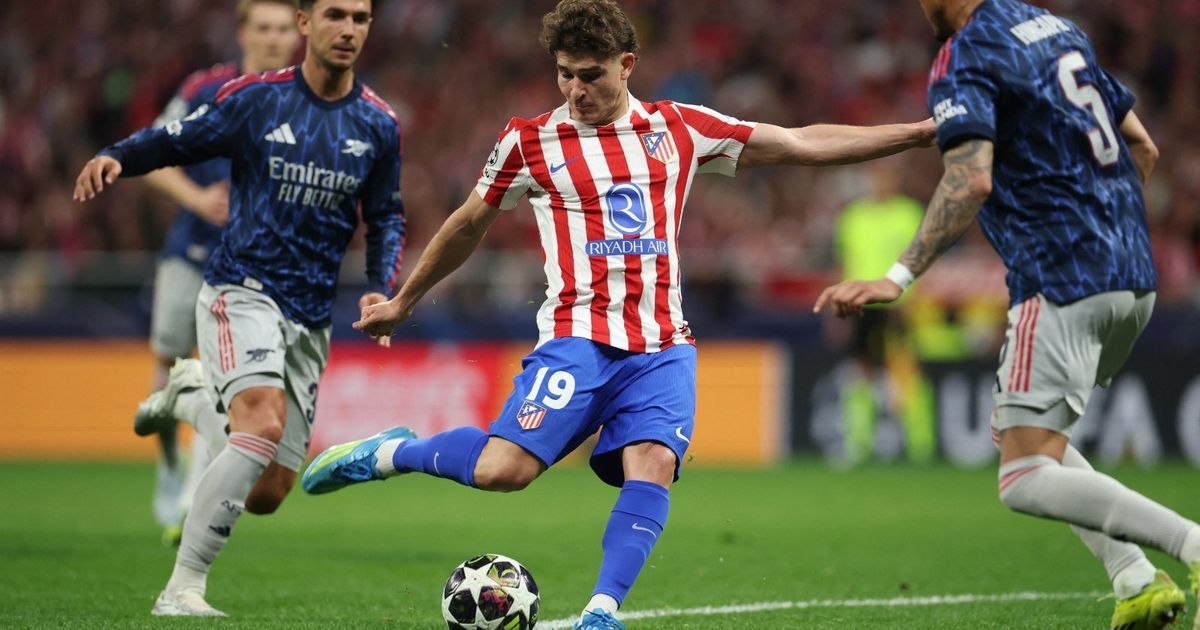 سيميوني يجري تغييراً واحداً على تشكيلة أتلتيكو مدريد أمام أرسنال
