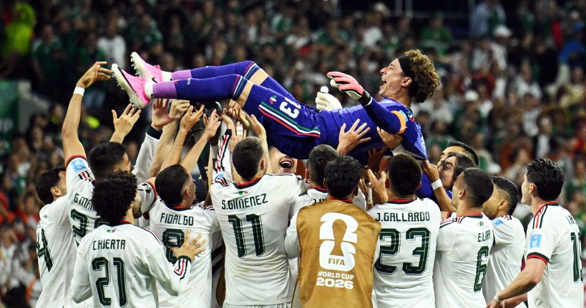 مساحات سبورت : الحارس أوتشوا يصبح أكبر لاعب يشارك مع المكسيك في كأس العالم