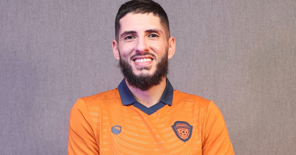 مدلل بيتكوفيتش.. الفيحاء يتعاقد مع الجزائري ياسين بن زية