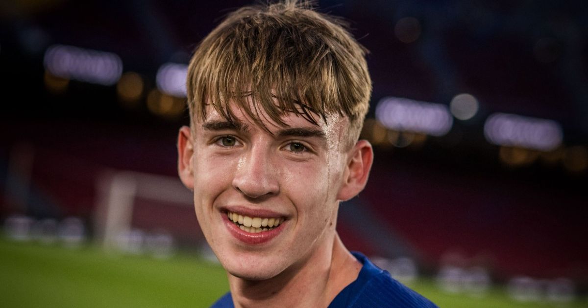 من هو تومي ماركيز "الاكتشاف العاشر" لهانزي فليك في برشلونة؟