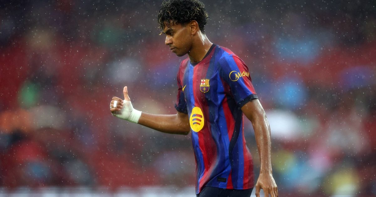 يامال يكسر رقم مبابي القياسي في دوري أبطال أوروبا
