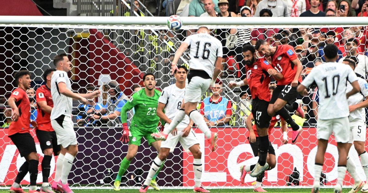 مساحات سبورت : شاهد.. نيوزيلندا تصعق مصر بهدف وتبديل اضطراري بالدفاع