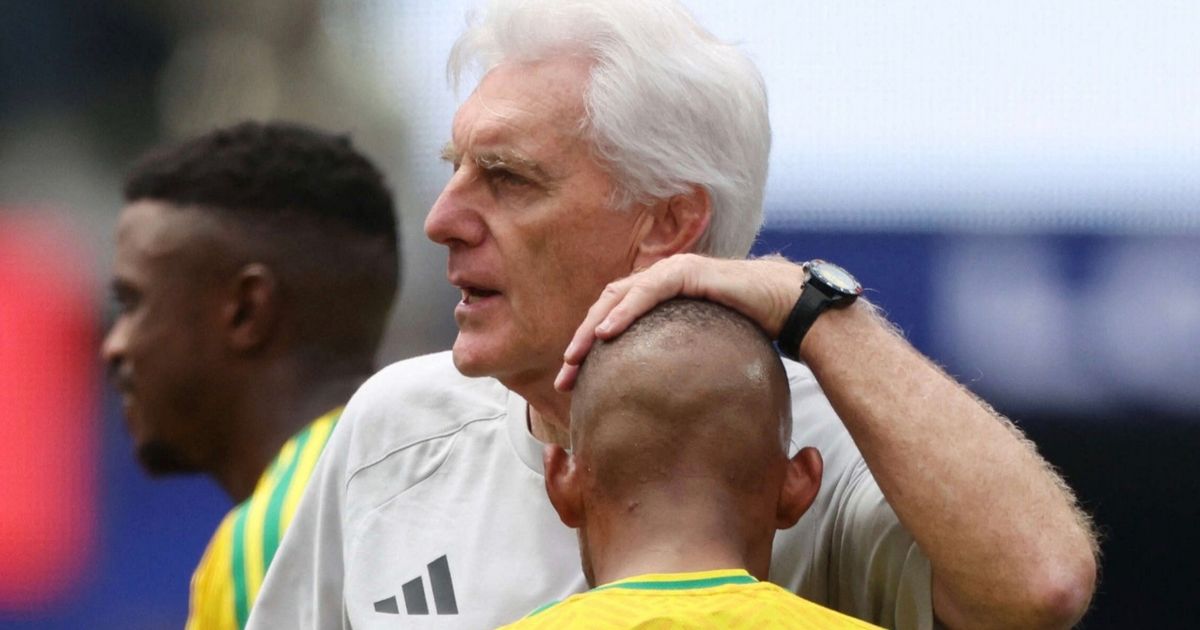 مدرب جنوب إفريقيا "العجوز" يحطم رقم تاباريز القياسي في كأس العالم