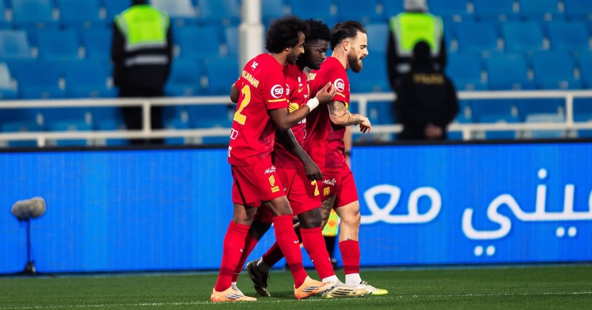 القادسية ينجو من ريمونتادا الشباب ويزيح الاتحاد من المركز الخامس