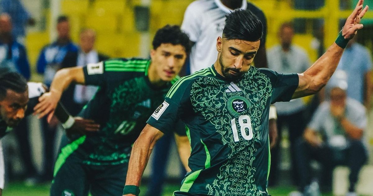 الجزائري عمورة يزيح محمد صلاح ويتوج هداف التصفيات الإفريقية