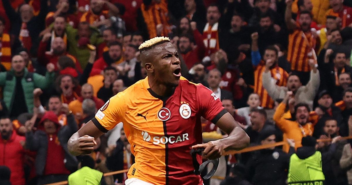 الهلال السعودي يحسم صفقة أوسيمين بعقد لمدة 3 مواسم