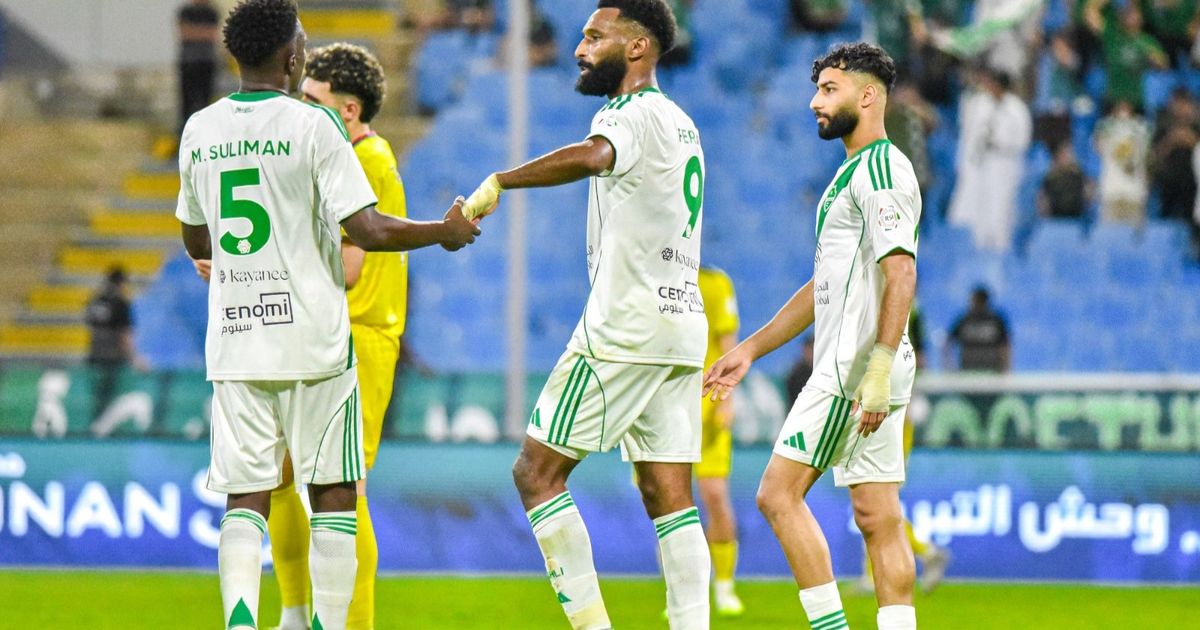 شاهد.. الأهلي يتعافى من صدمة بيراميدز بقفاز ميندي ولدغة البريكان أمام الحزم