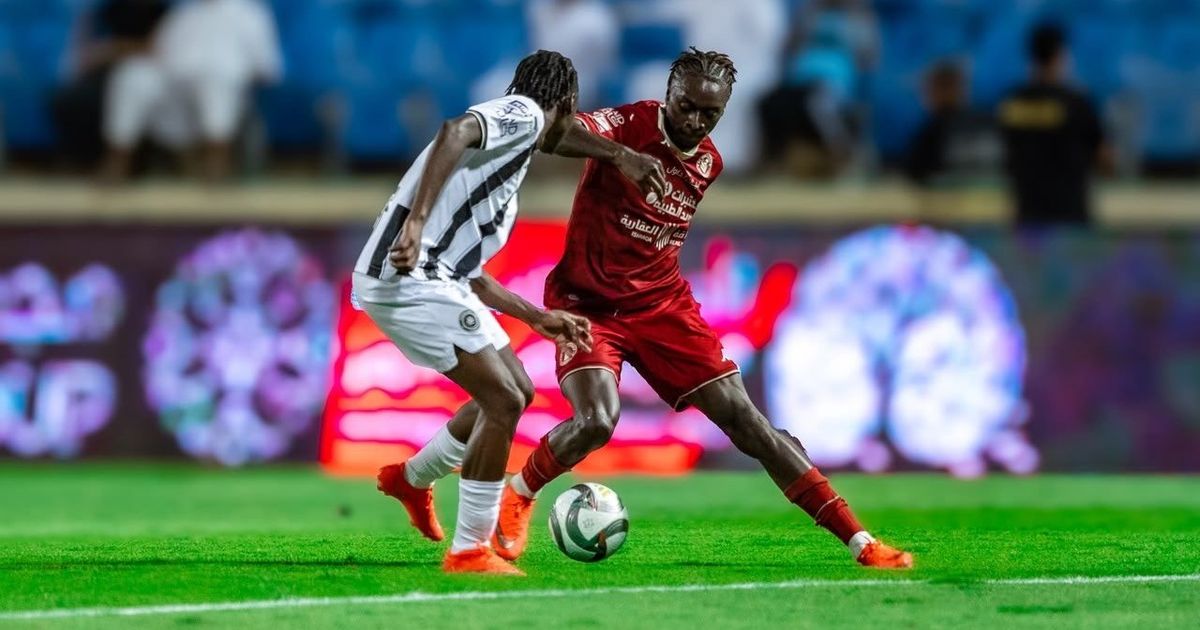 شاهد.. الشباب يواصل نزيف النقاط ويخسر أمام الخلود بهدف قاتل