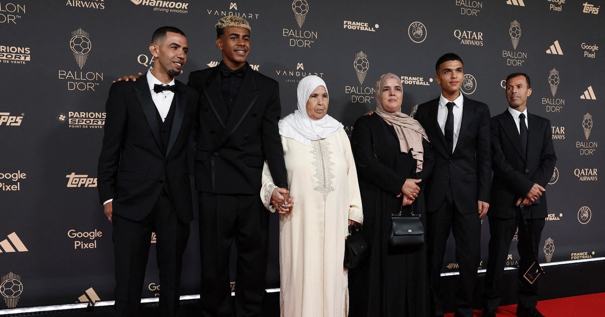 والد يامال يشكو "أمراً غريباً جداً" حرمه من الكرة الذهبية