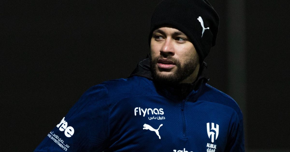 هل انتهى موسم نيمار المحلي مع الهلال بسبب "التجميد"؟