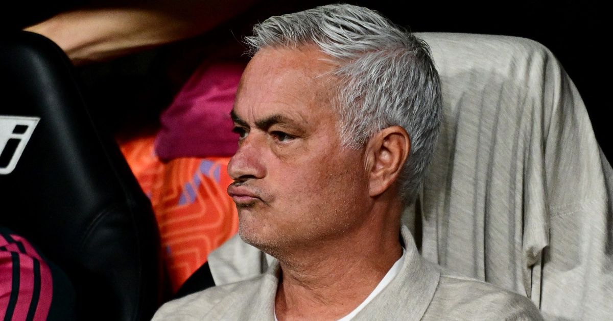 مورينيو يستبعد دياز من التشكيلة الأساسية لريال مدريد