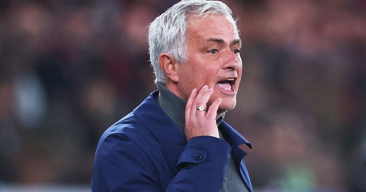 جوزيه مورينيو يستبق تعيينه باجتماع "علني" مع مسؤولي ريال مدريد