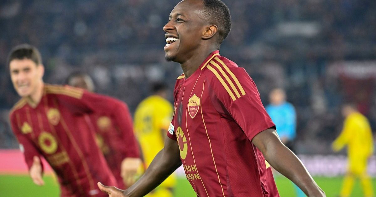 تقارير.. الأهلي يستعد لتوجيه ضربة جديدة إلى الهلال