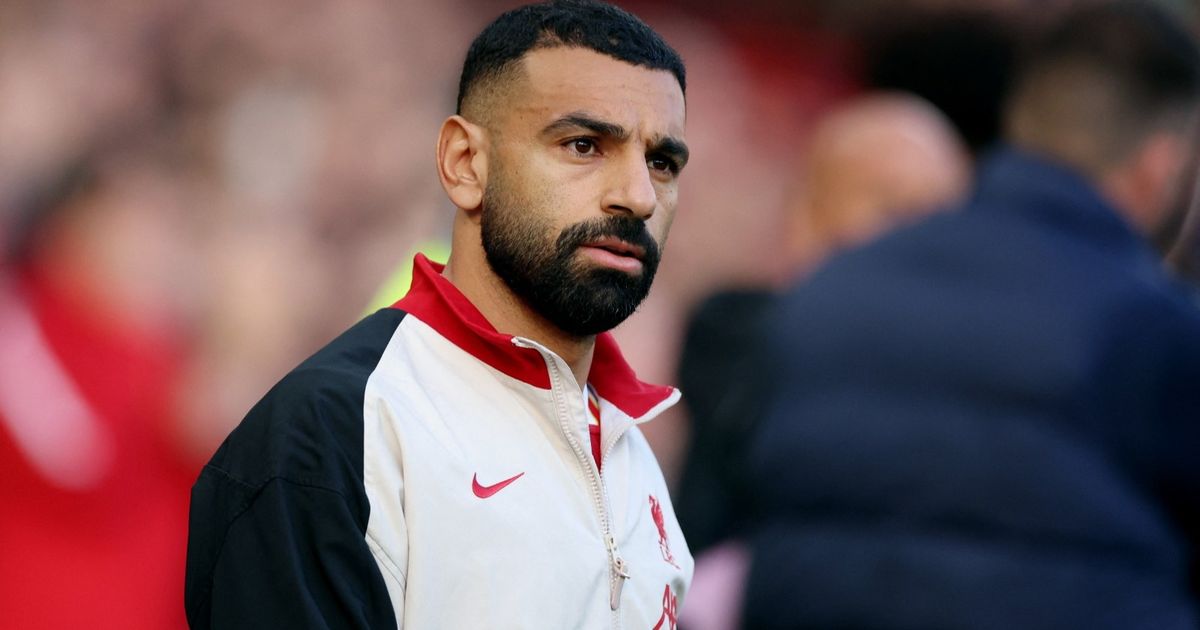 الهلال يطالب ليفربول بفسخ عقد صلاح.. والمكافأة "عقد رونالدو"