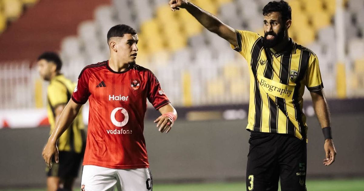 سر غضب سفيان بنجديدة من لاعبي الأهلي بعد مباراة المقاولون