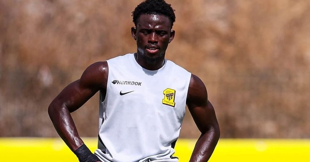 لاعب الاتحاد يخضع لجراحة الرباط الصليبي في ليون