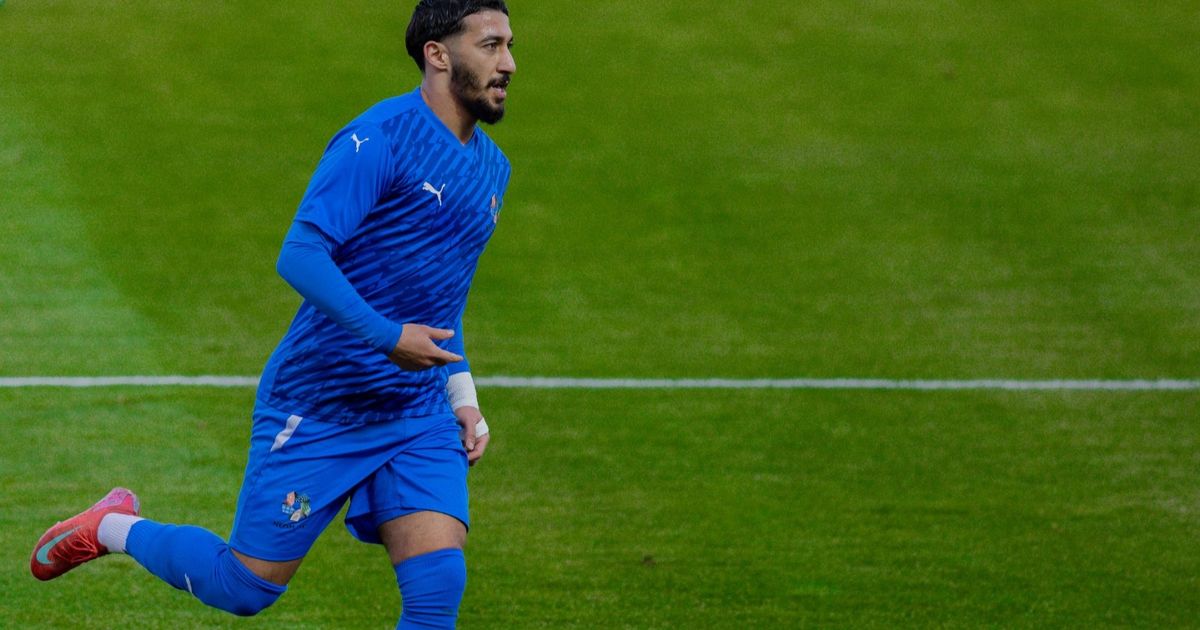 كم نقطة يحتاجها نيوم للصعود إلى دوري روشن السعودي؟