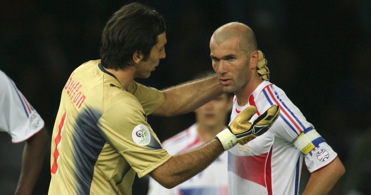 بوفون يعترف: أتحمل مسؤولية طرد زيدان من نهائي مونديال 2006