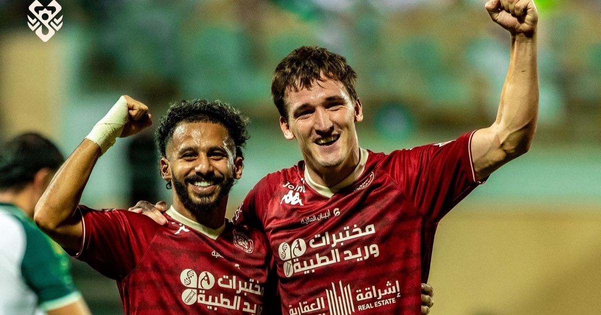 شاهد.. الخلود يصعق الأهلي في الدقائق الأخيرة ويلحق به الهزيمة الأولى