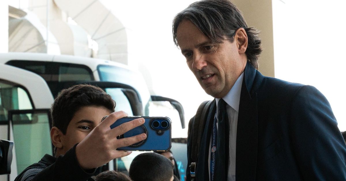 لماذا غاب سيموني إنزاغي عن المؤتمر الصحفي بعد مباراة الهلال والحزم؟