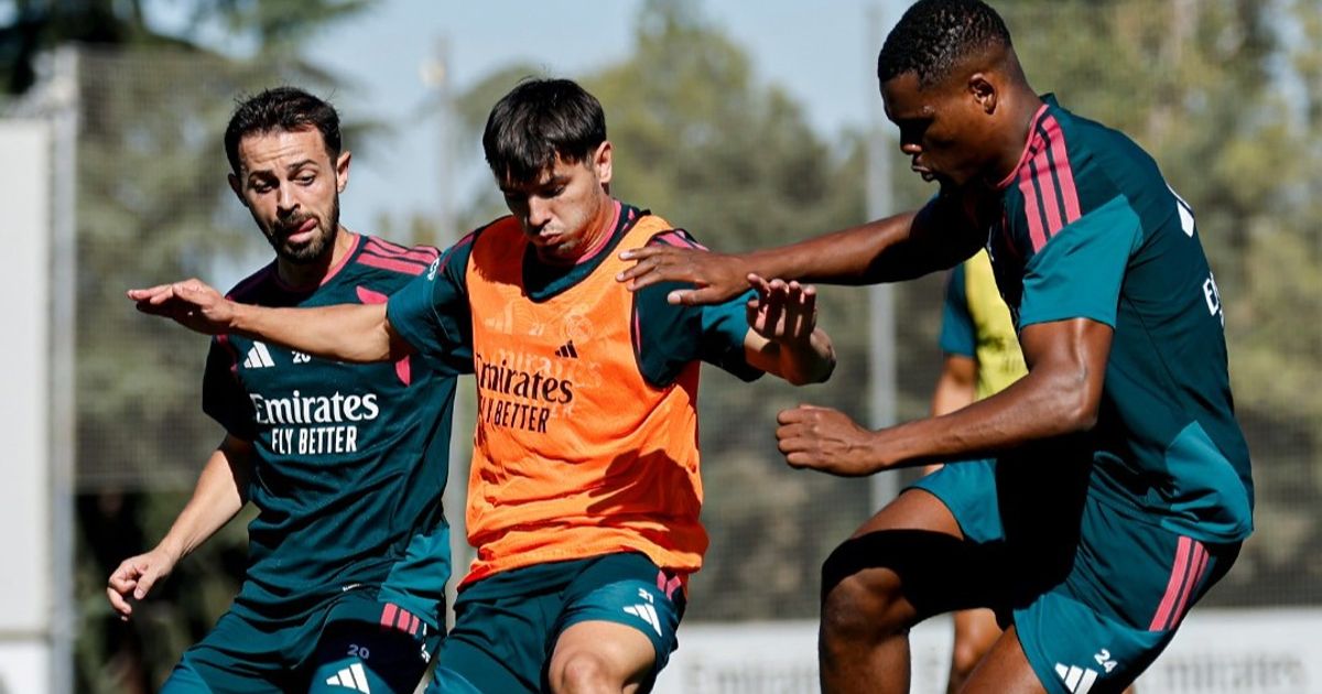 مساحات سبورت : براهيم دياز في ريال مدريد.. سر غامض وراء اختفائه من حسابات مورينيو