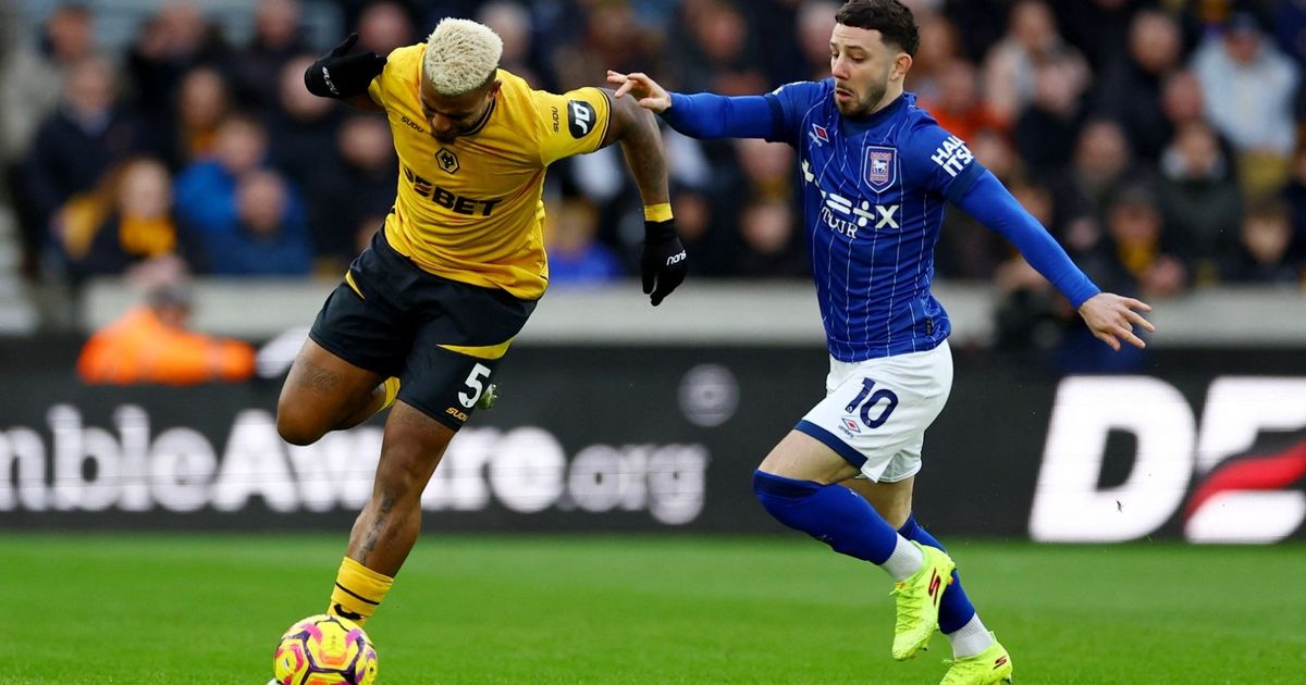 ولفرهامبتون يرفض "العرض المجاني" من الشباب السعودي لضم "ليمينا"