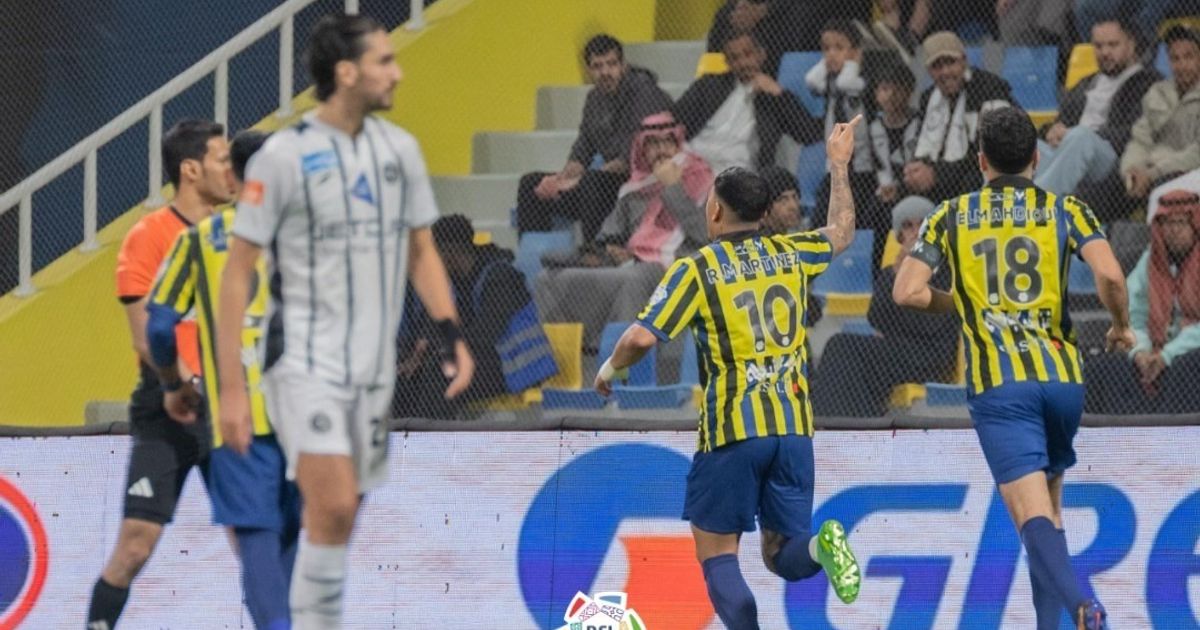 التعاون يؤزم موقف الشباب ويزاحم النصر بوصافة الدوري السعودي