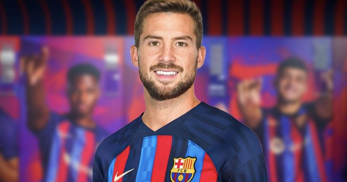 رسمياً.. برشلونة يودع إنييغو مارتينيز قبل انضمامه للنصر