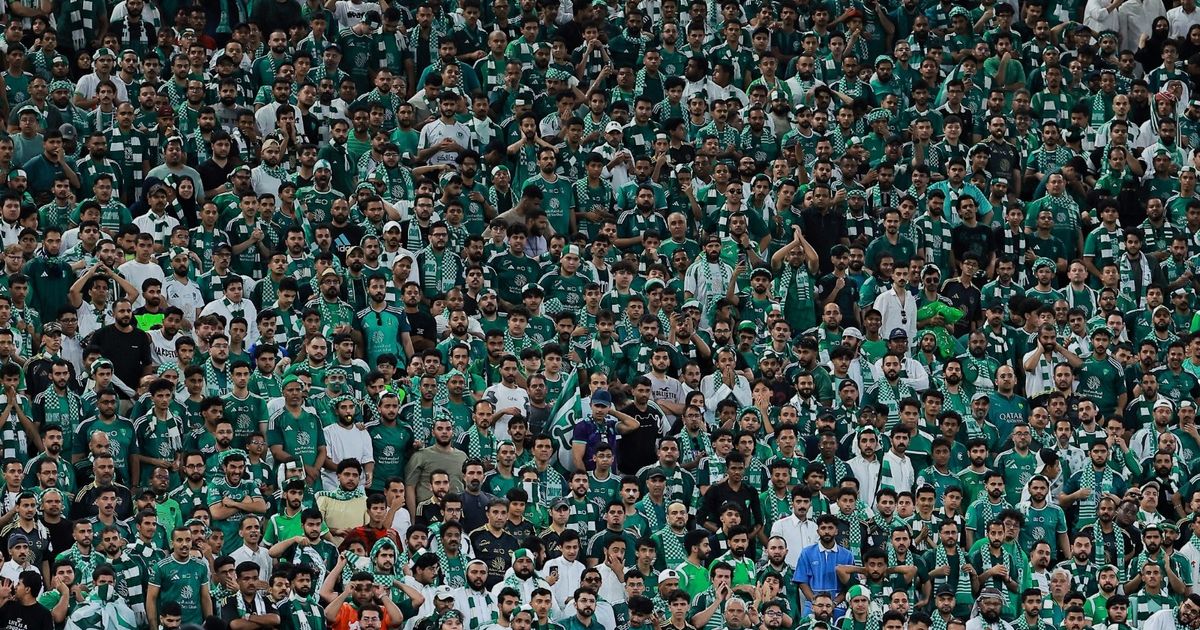 في خضم احتفالات هيستيرية.. حالات إغماء وضيق تنفس في نهائي آسيا