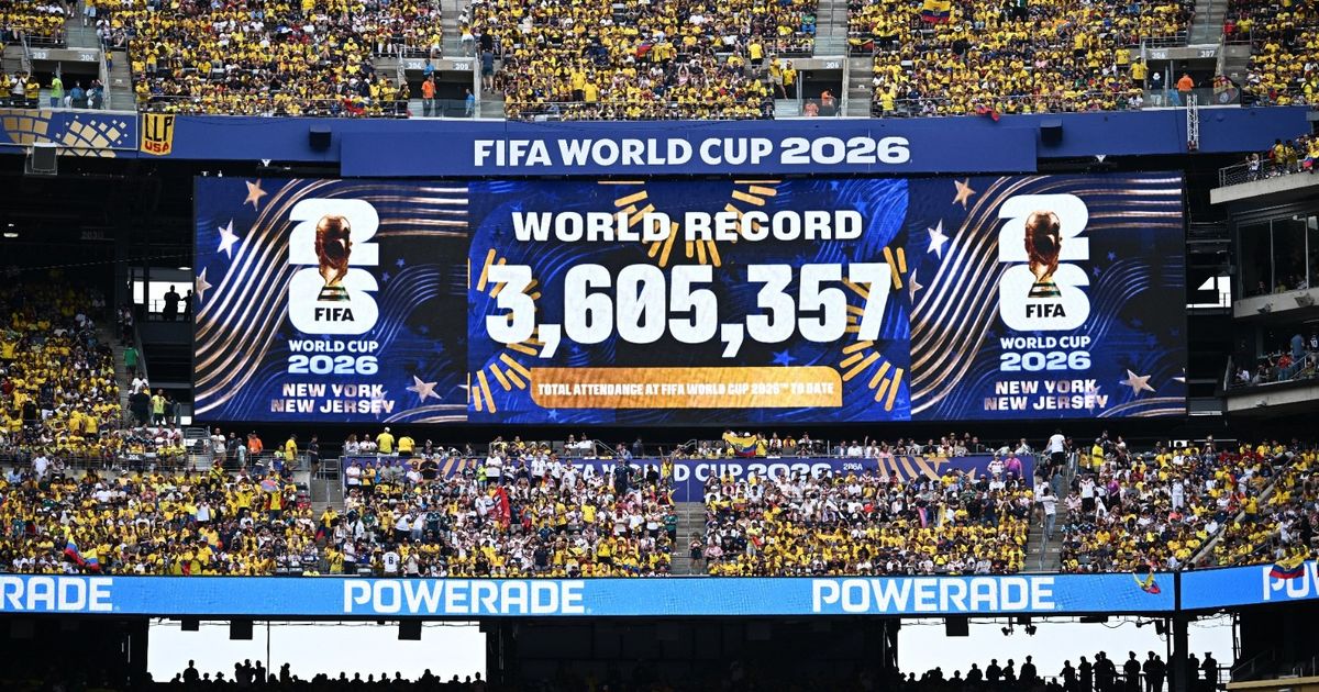 مساحات نيوز : فيفا يعلن عن كسر الرقم القياسي لعدد الحاضرين في كأس العالم