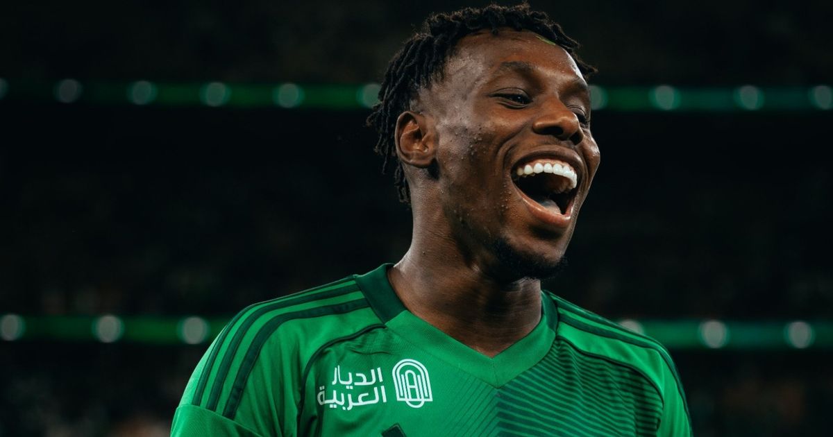 زكريا هوساوي الأفضل وتقييم متوسط لرياض محرز في مباراة الأهلي والتعاون