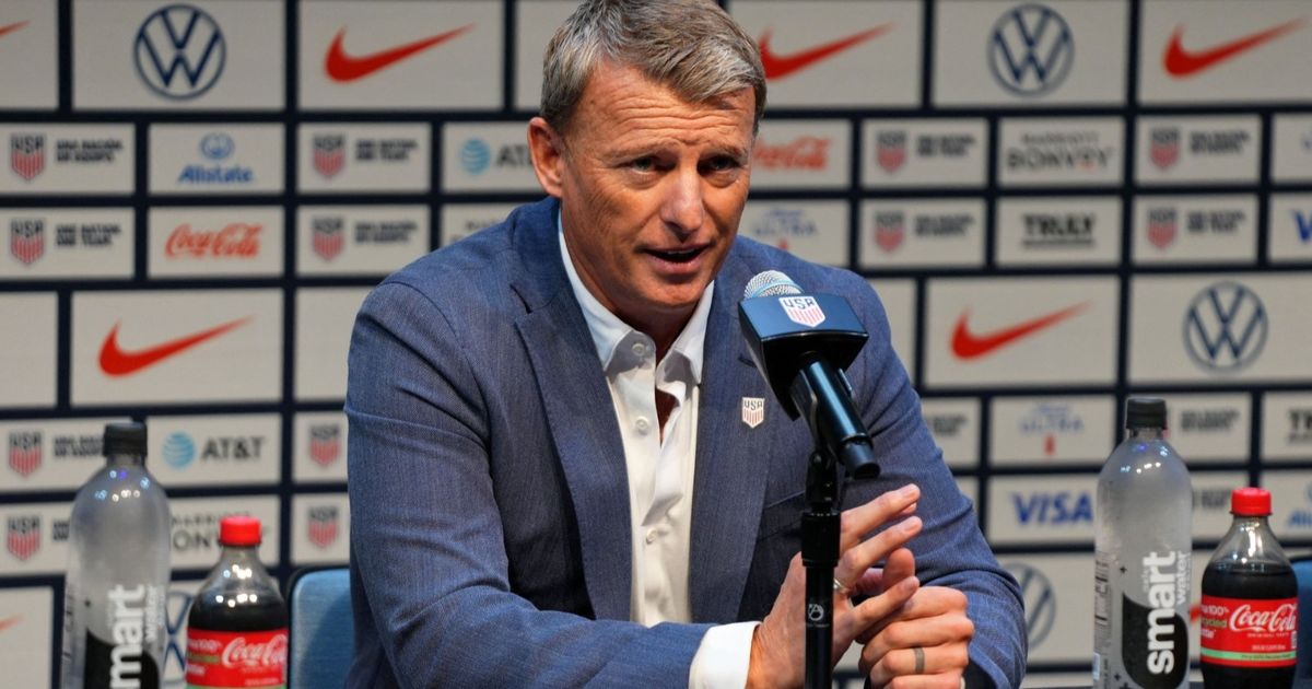 المدير الرياضي للاتحاد الأميركي يغادر منصبه قبل شهرين من كأس العالم