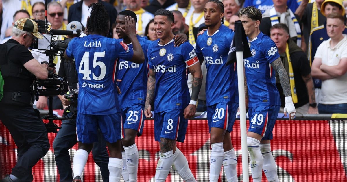 ماذا يفعل إنزو فيرنانديز نجم تشيلسي في مدريد؟