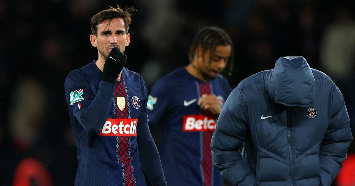 لاعب سان جيرمان يرفض المشاركة أمام ليفربول "رغم تعافيه من الإصابة"