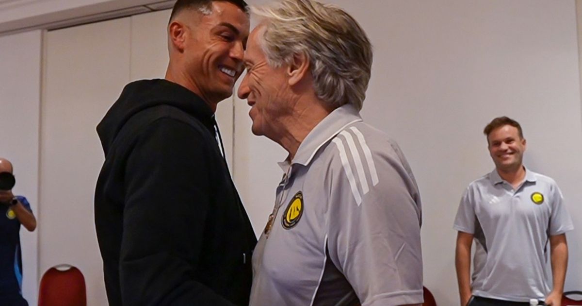 رونالدو يلتحق بمعسكر النصر في النمسا متفائلاً بموسم ناجح