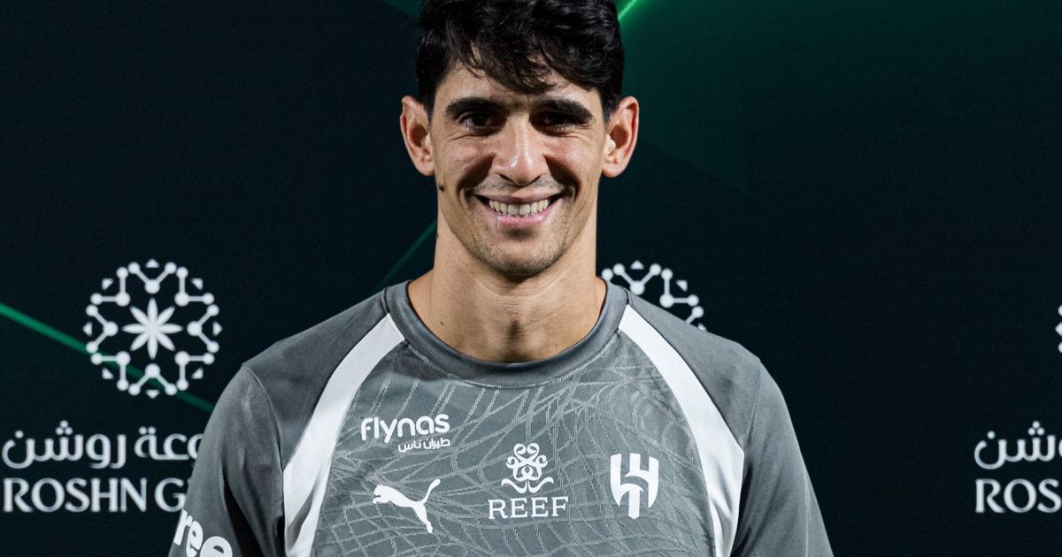 الهلال ينتظر موقف الحارس بونو قبل مواجهة التعاون