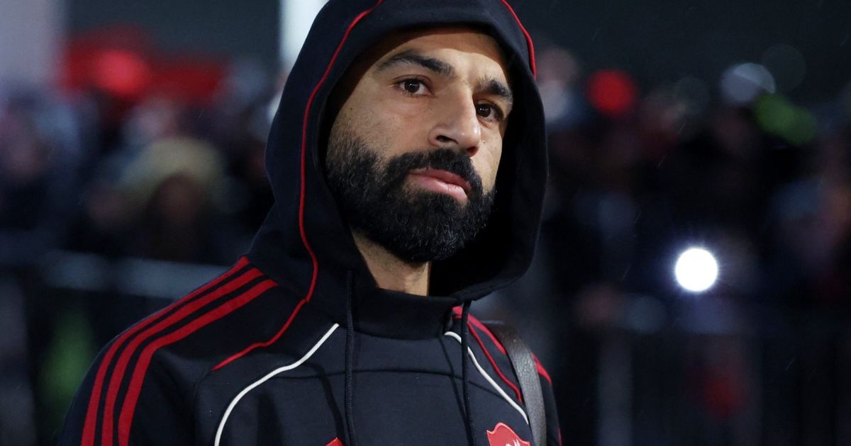 بلغة الجسد.. هل رفع محمد صلاح راية الاستسلام في ليفربول؟