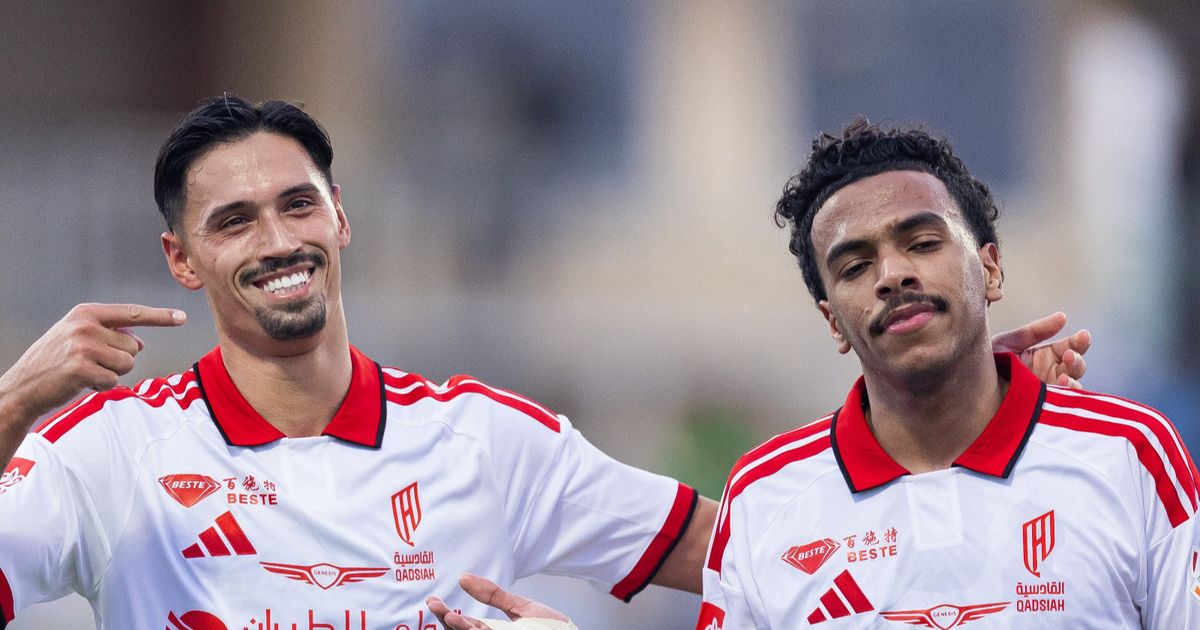 شاهد.. القادسية يهزم الخلود ويتصدّر الدوري السعودي مؤقتاً
