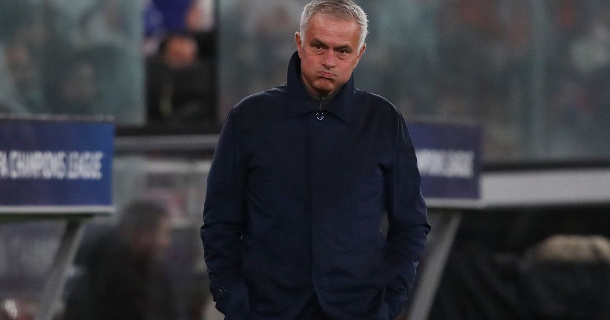 منافس مفاجئ لمورينيو.. ريال مدريد يستهدف مدرباً من البريميرليغ