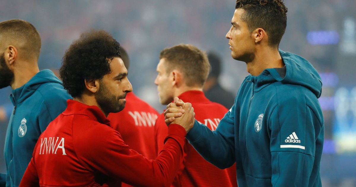 مفاجأة: محمد صلاح يتلقى "عرضاً ضخماً" لخلافة رونالدو في النصر